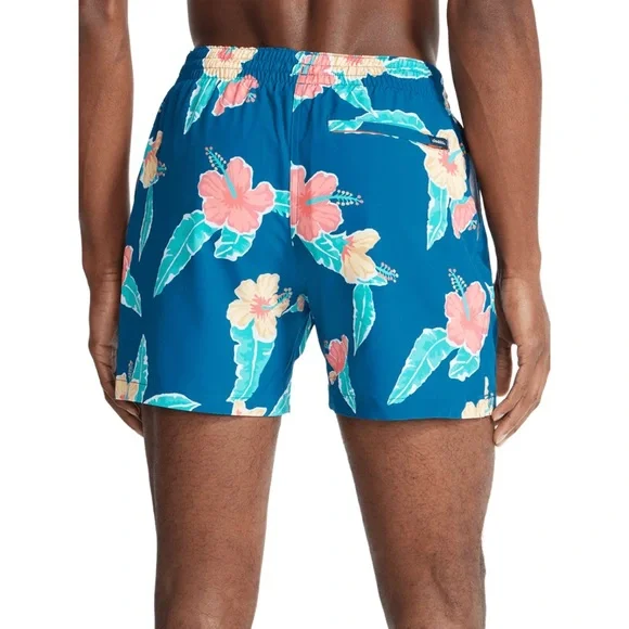 Chubbies The Floral Reefs Classic Swim Trunk - Men's - Picture 3 of 15